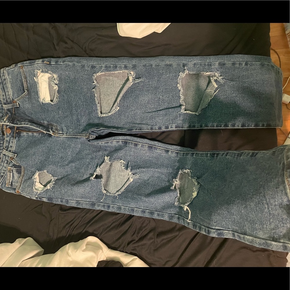 Fashion Nova Mom Jean. High rise.